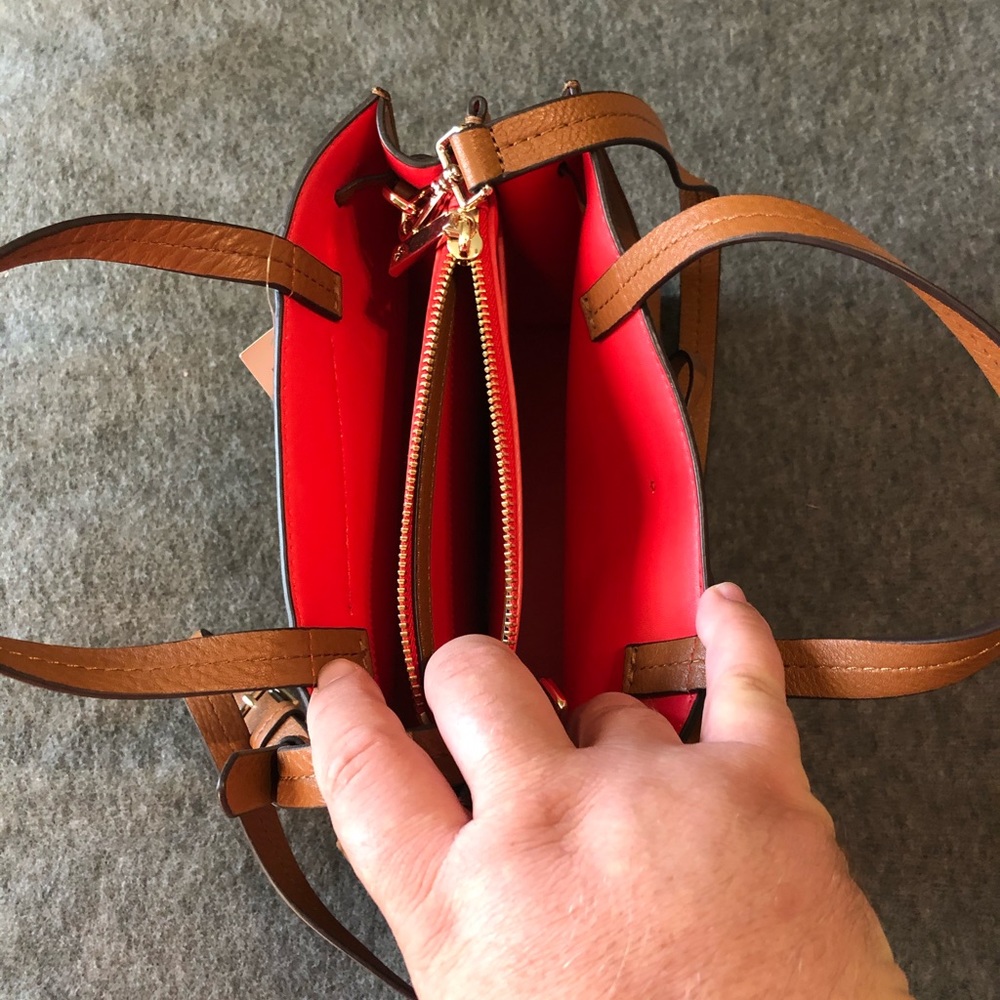 ❌SOLD❌ kate spade Hayes Small Satchel - Picture 2 of 4